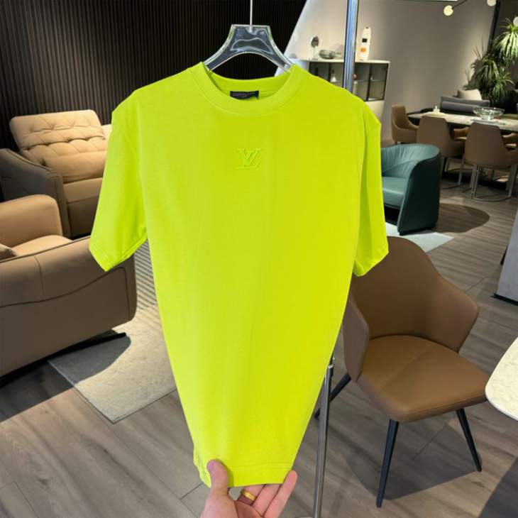 Picture of Louis Vuitton T Shirts Short _SKULVS-2XLaztx047846